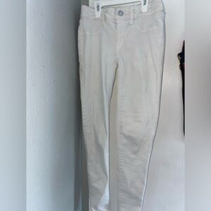 American Eagle Next Level Super High-
Waisted Jegging